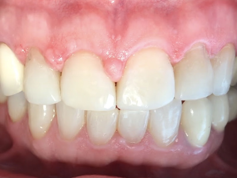 Foto de Oralis Odontologia / Dra. Tatiana Veríssimo Pinheiro