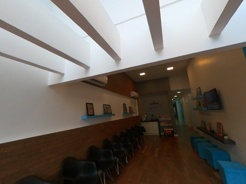 Foto 4 de OralWelt - Implantes & Harmonização Facial