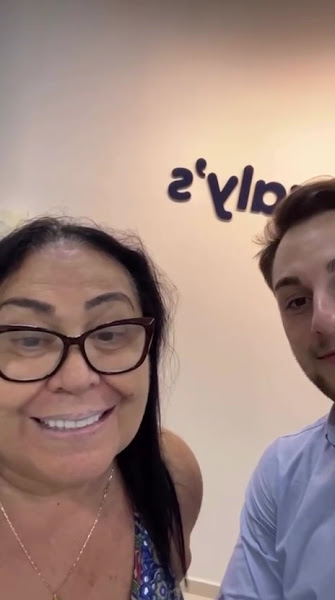 Foto 4 de Oraly's Odontologia Natal | Implantes Dentários | Prótese Protocolo | Lentes