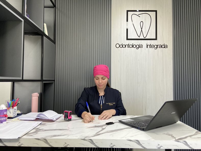 Foto 2 de ORTHOBUCAL ODONTOLOGIA - Dra. Jennifer Pereira