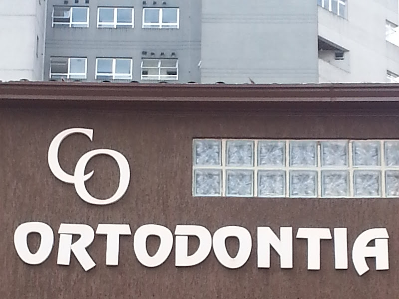 Foto 9 de OrthoDontic