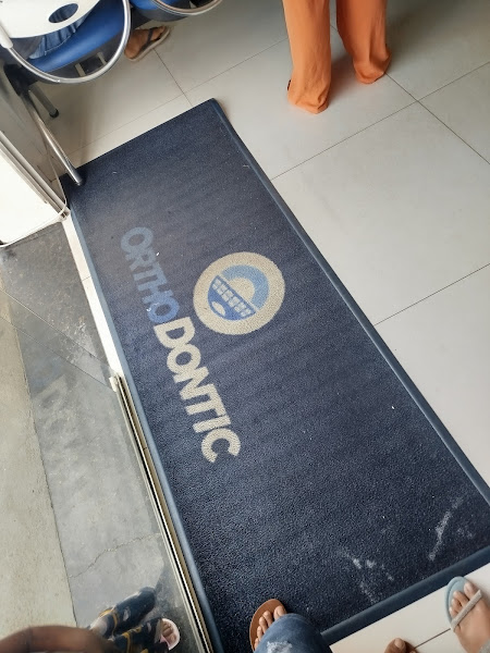 Foto 3 de OrthoDontic