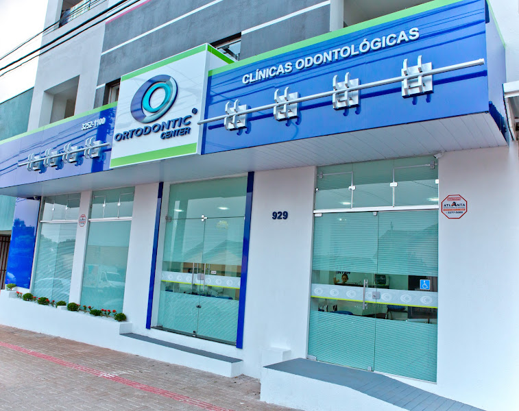 Foto 2 de OrthoDontic - Clinica Odontológica em Toledo PR - Tratamento de Canal - implante - Restauração Dental - Prótese - Clareamento e Limpeza Dental - Aparelho Ortodôntico Metálico e Estético - Emergência - Extração do Siso - Faceta de Porcelana