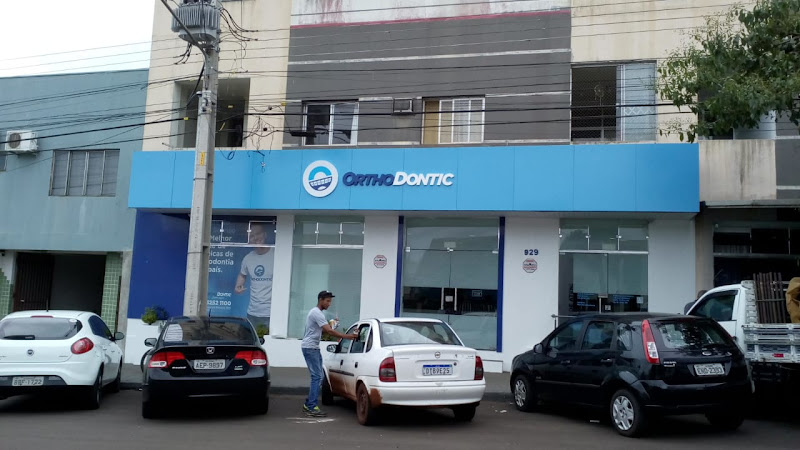 Foto 3 de OrthoDontic - Clinica Odontológica em Toledo PR - Tratamento de Canal - implante - Restauração Dental - Prótese - Clareamento e Limpeza Dental - Aparelho Ortodôntico Metálico e Estético - Emergência - Extração do Siso - Faceta de Porcelana