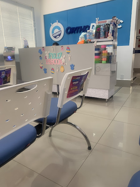 Foto 3 de OrthoDontic