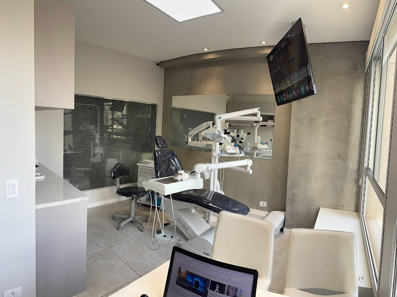 Foto 2 de Orthosanti Odontologia | Invisalign I Sou Smile e Harmonização Facial – Pinheiros