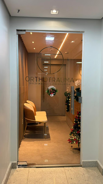 Foto 3 de Orthotrauma Buco-Maxilo e Ortodontia