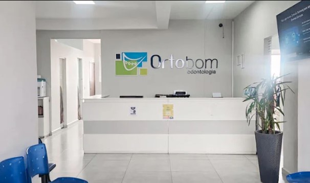 Foto 2 de Ortobom odontologia | Implantes Dentários e Clínica Geral em Colombo