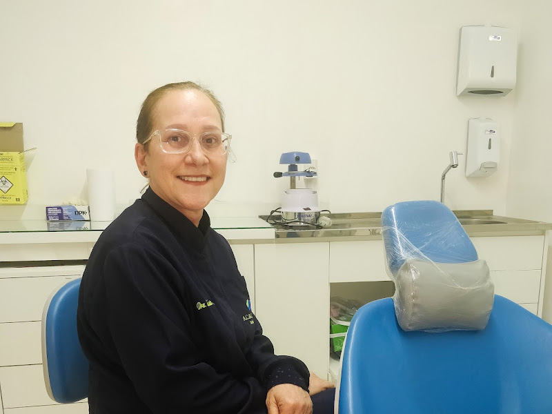 Foto 7 de Ortodontia com alinhadores - Dra. Ana