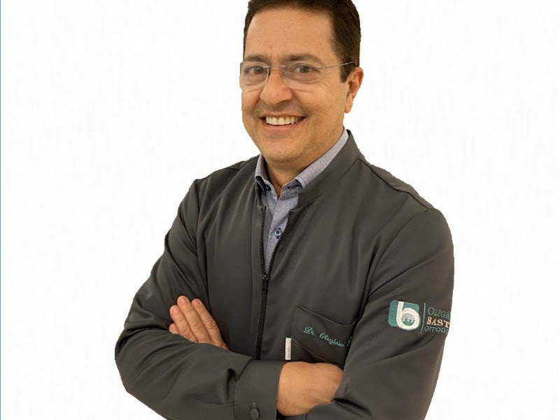 Foto de Ortodontista Dr. Olegario Bastos