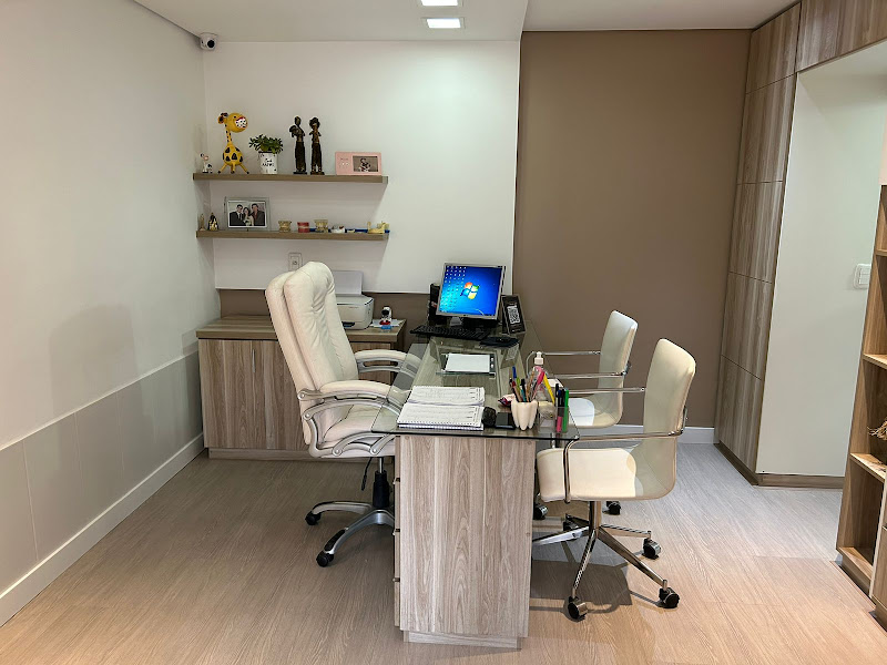 Foto 3 de Ortodontista em Lages Dra. Cristine Araujo - Invisalign Doctor