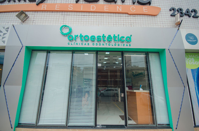 Foto 2 de Ortoestética - Boa Viagem 1 | Alinhador Estético | Implante Dentário | Facetas | Botox | INVISALIGN