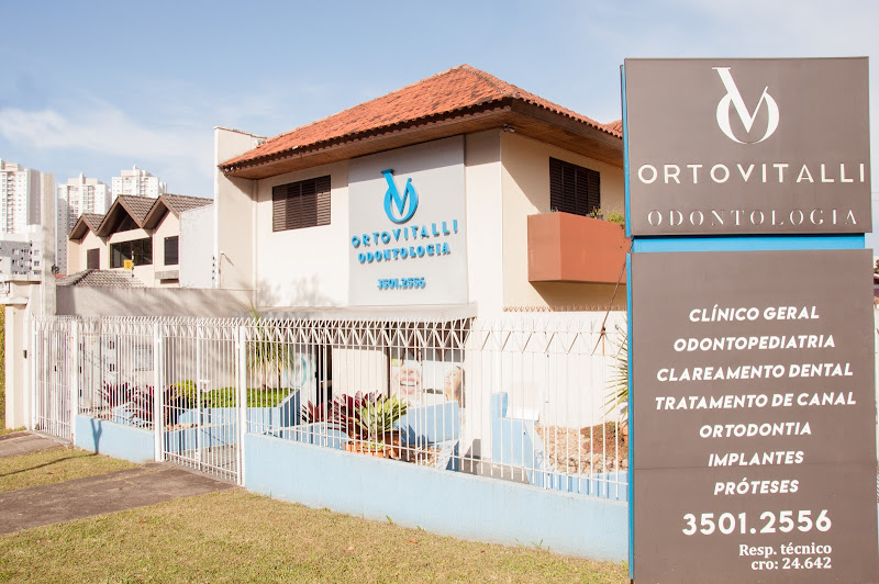 Foto 3 de Ortovitalli Odontologia - Clinica de Implantes | Próteses | Lentes e Facetas