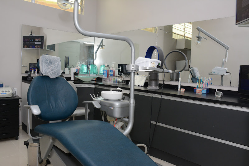 Foto 3 de PA IMPLANTES GILTON RAMOS