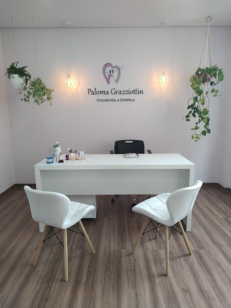 Foto 3 de Paloma Grazziottin - Ortodontia e estética
