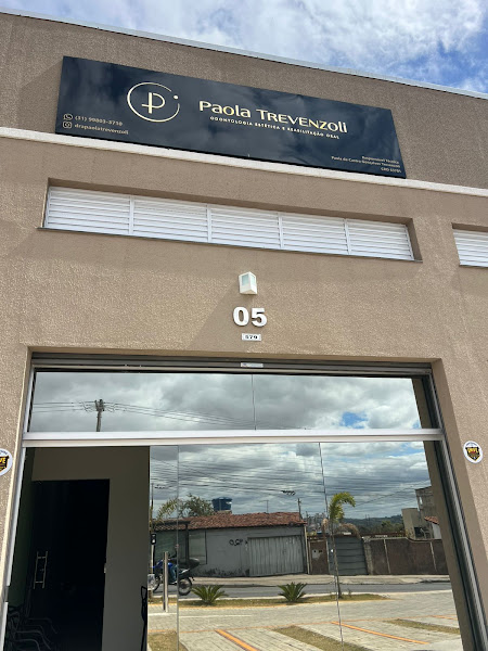 Foto 2 de Paola Trevenzoli Odontologia Estética e Reabilitação Oral