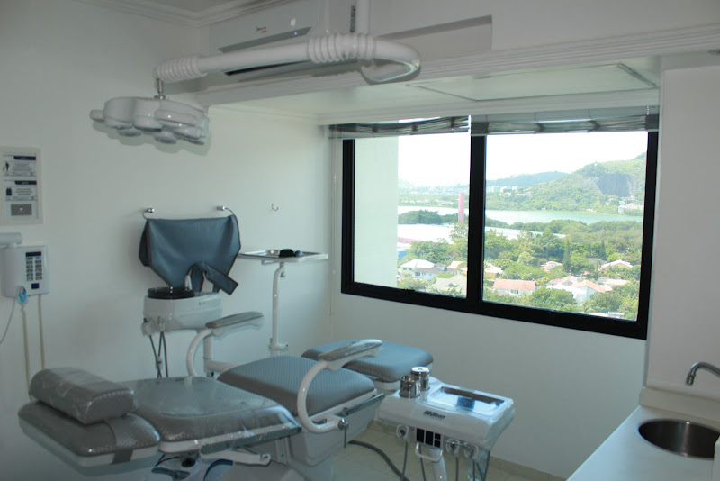 Foto 3 de Parnasse Clínica Odontológica e Cirurgia Maxilofacial LTDA