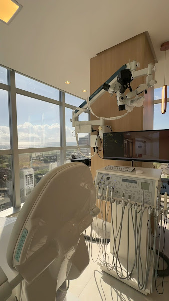 Foto 5 de Paula Cortizo Instituto Odontológico I Tratamento de Canal em Ilhéus I Tratamento de Canal com Microscópio