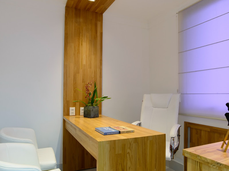 Foto de Periodontista - Dr. Ricardo Quiderole