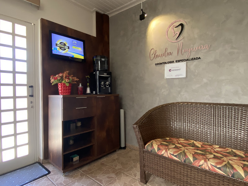 Foto 6 de Pires Odontologia - Dra. Ana Cláudia Pires