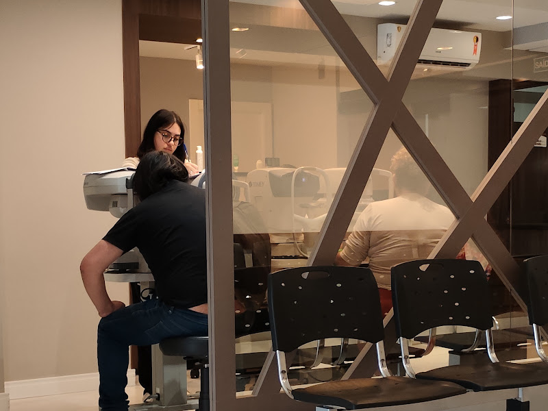 Foto 2 de Plus Clinic Centro Médico - Unidade Curitiba