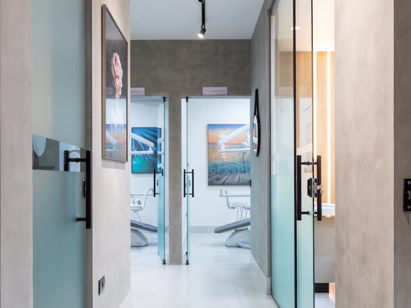 Foto 2 de Poenza Odontologia