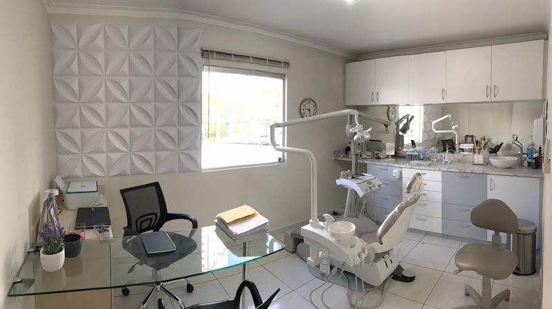 Foto 2 de Prado Ortega Odontologia - Endodontia Microscópica