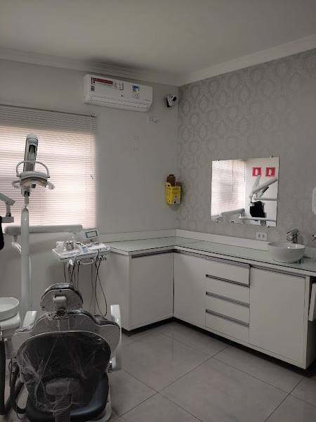 Foto 3 de PRATES ODONTOLOGIA ESPECIALIZADA