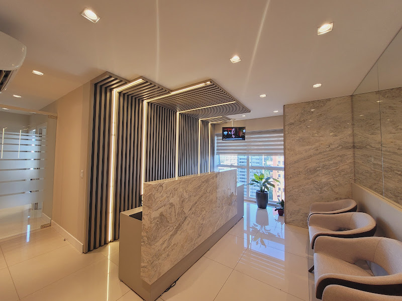 Foto 2 de Pró Dental Clínica Odontológica - Implantes Dentários e Periodontia Curitiba/PR