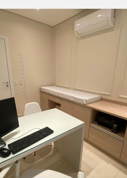 Foto 2 de Profa. Dra. Kim Henderson- Cirugia Buco Maxilo Facial e Harmonização Orofacial