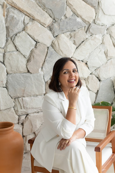 Foto 2 de Profa. Dra. Liana Serra - Periodontia e Implantodontia