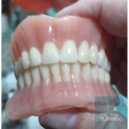 Foto 2 de Protético, Laboratório Prótese Dentaria, Pronto Atendimento em Consertos em Próteses em geral. Dentec, Praia Grande SP.