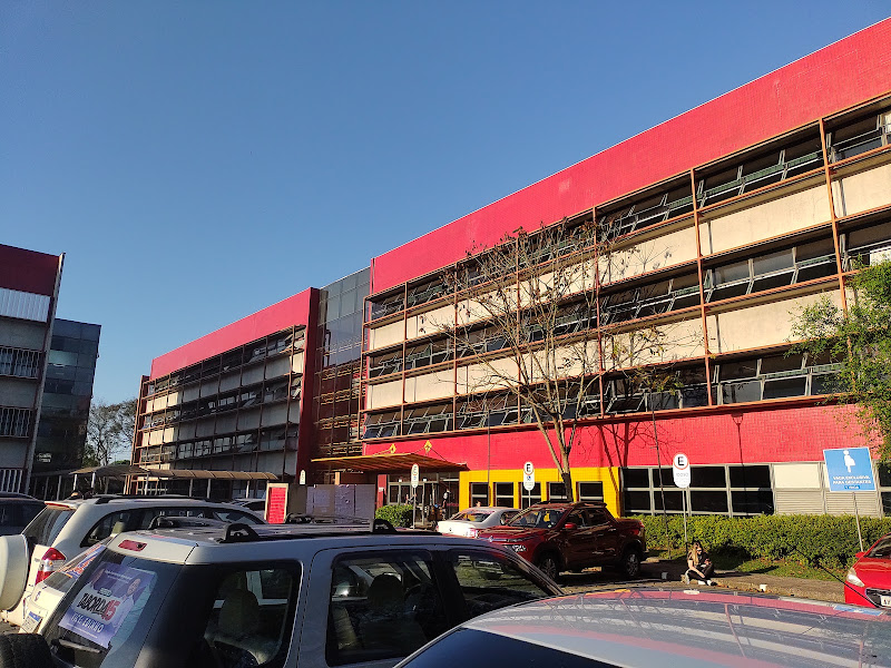 Foto 2 de PUCPR - Bloco 5 Vermelho