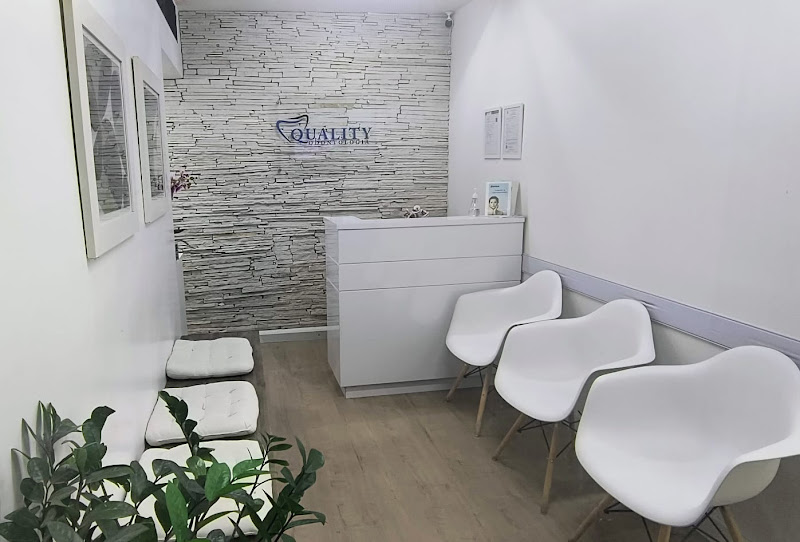 Foto 2 de Quality Odontologia Paranoá - Dra. Ana Carolina Bertazzi - CRO/DF: 5398 / Dr. Daniel Pereira Ramos - CRO/DF: 5397