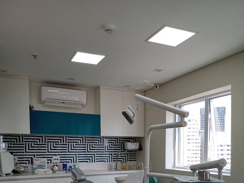 Foto 9 de Quéops Odontologia | Dentista - Invisalign - Implante Dentário - Prótese Protocolo