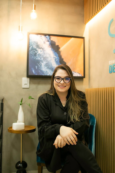 Foto 2 de Rafaela Riboli- Cirurgiã-Dentista