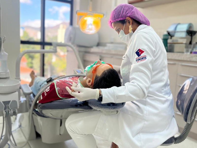 Foto 2 de Raissa Santos - Odontologia Especializada