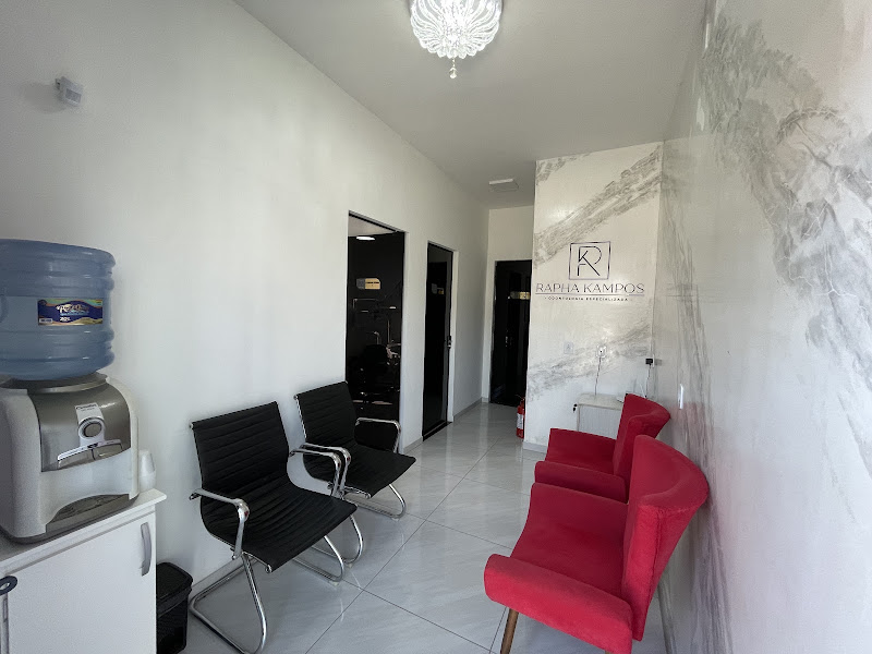 Foto 2 de Rapha Kampos | Odontologia Especializada