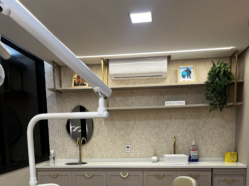 Foto de RC Smile Odontologia | Dentista na Vila Olímpia SP | Invisalign | Implantes