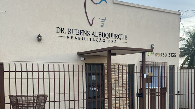 Foto 3 de REABILITACAO ORAL DR ALBUQUERQUE