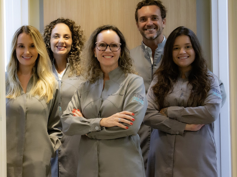 Redeplus Odontologia | Dentista Sul da Ilha e Rio Tavares | Implante | Ortodontia | Invisalign | Harmonização Orofacial