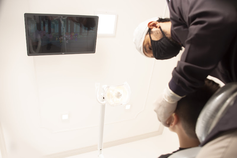 Foto 3 de Refine Odontologia - Dr. David Gusman - Implantes dentários