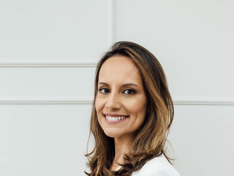 Foto de Renata Olivatti | Dentista Santo André | Ortodontista Santo André | Invisalign Santo André | Halitose | Clareamento | Laser