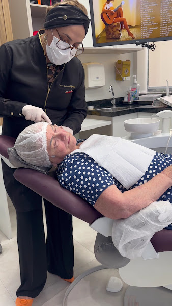 Foto 3 de Renoir Odontologia e Estética Alejandra Safa - Dentista e Harmonização Facial Ermelino Matarazzo e Região