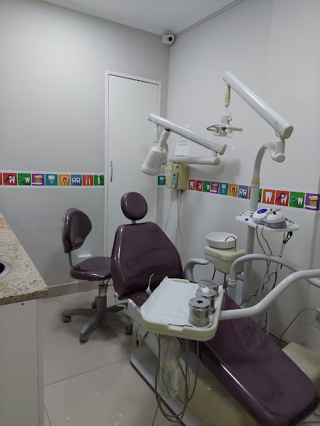 Foto 2 de Revitally Clínica Integrada - Dra. Fabiana Costa-UERJ - Dentista Vila da Penha