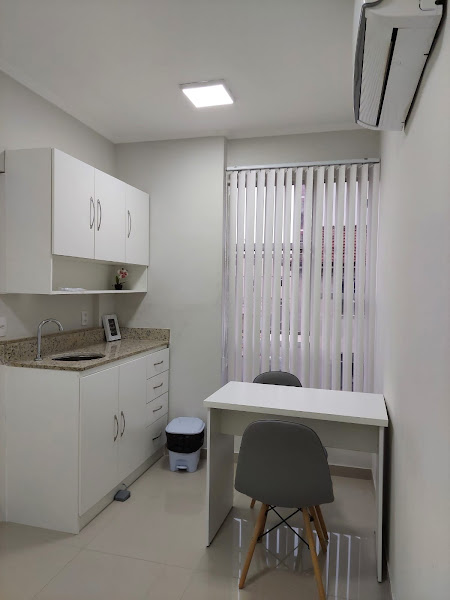 Foto 3 de Revitally Clínica Integrada - Dra. Fabiana Costa-UERJ - Dentista Vila da Penha