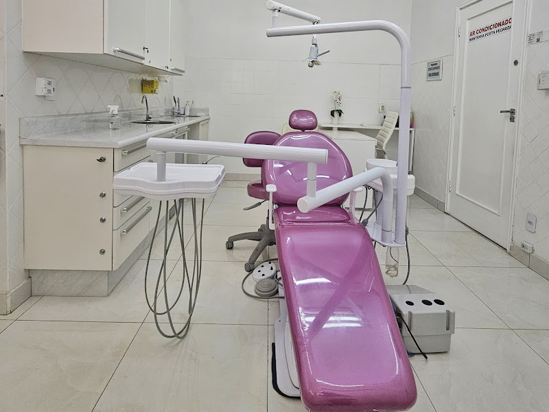 Foto 9 de Riberdente Serviços Odontológicos | Implante Dentário | Lente de Contato | Ribeirão Preto - SP