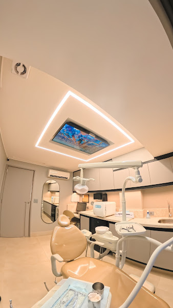 Foto 2 de Ricardo Affonso Endodontia - Tratamento de Canal com Microscópio em Brasília