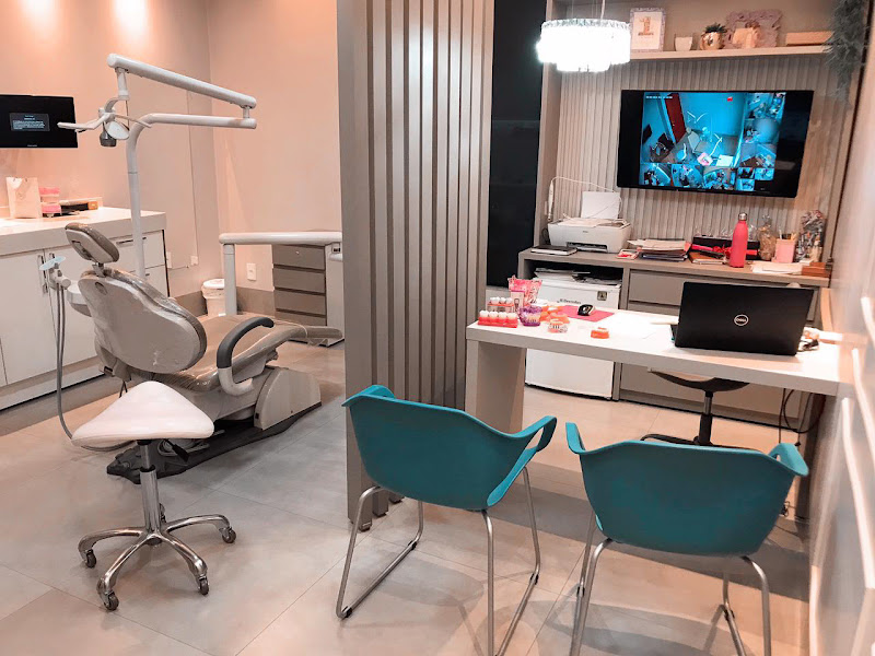 Foto 3 de Righetto Odontologia | Implantes | Próteses fixas | Facetas