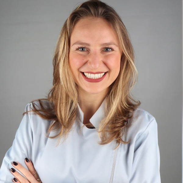 Foto 2 de Rippel Odontologia - Dra Jaqueline Rippel | Dentista | Implante Dentário | Lentes - Porcelana | Facetas Resina | Prótese